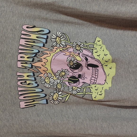 Tough Truths Skull Empyre shirt Sz large - Picture 2 of 4